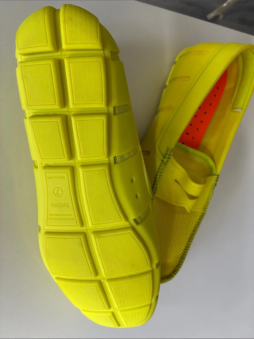 Swims lightweight slip